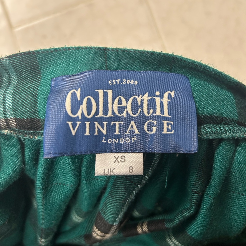 Collectif Green Knee-Length A-Line Pleated Skirt - Picture 3 of 5